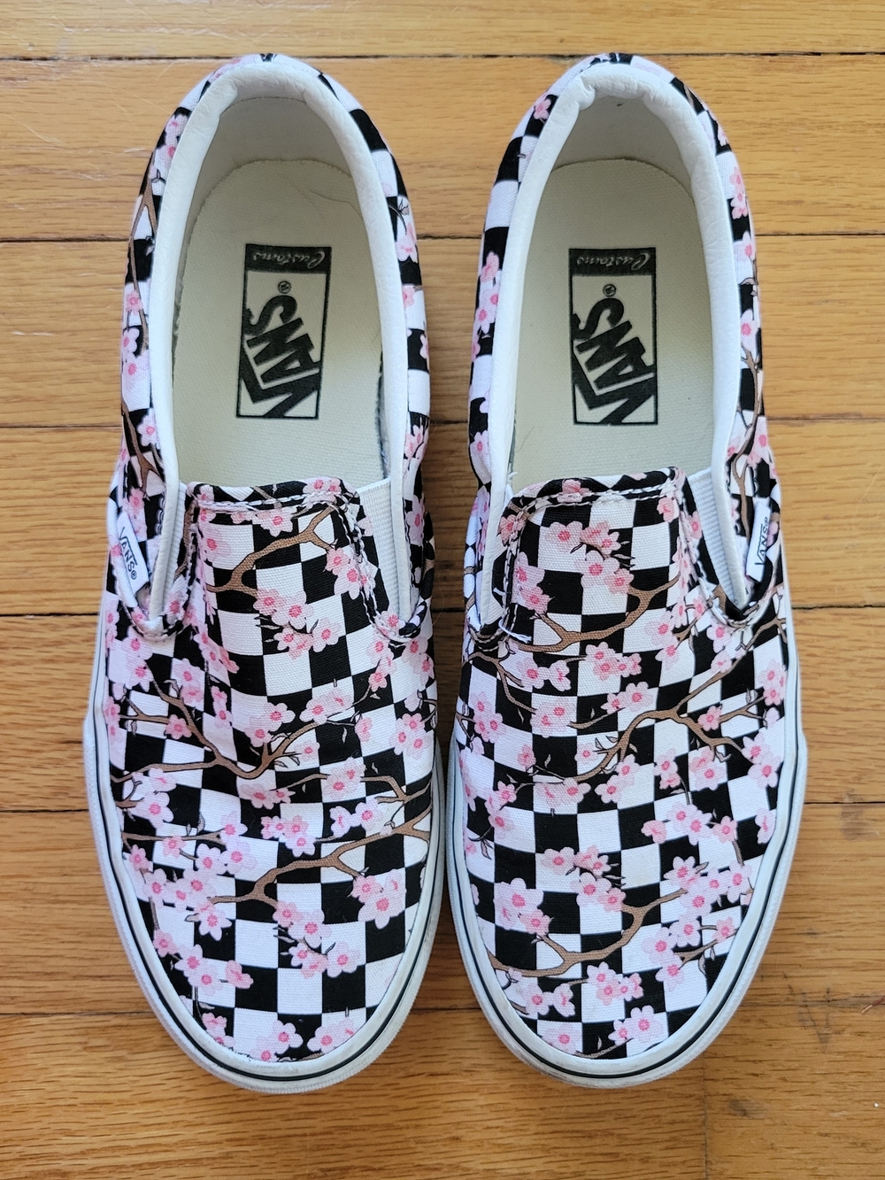 Vans Slip-on with Pink Cherry Blossoms - Picture 2 of 5
